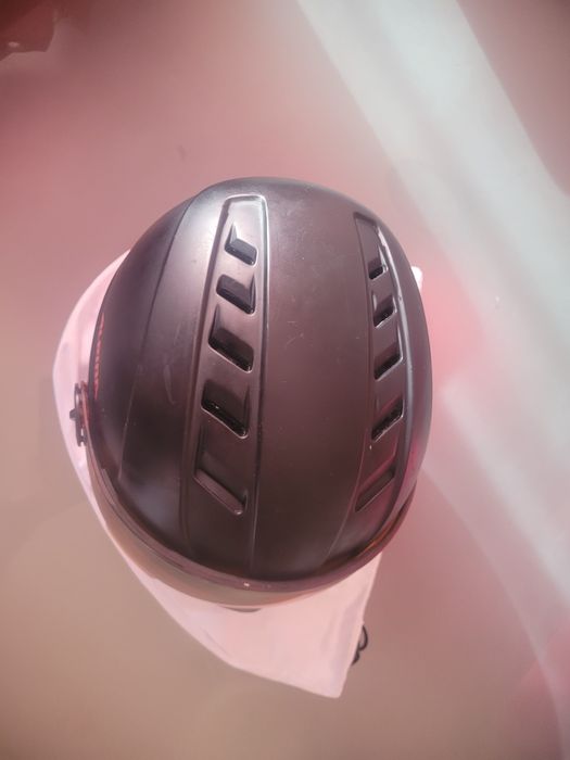 Alpina каска за ски