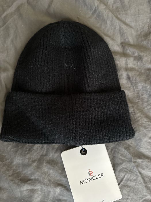 Caciula Moncler Neagra