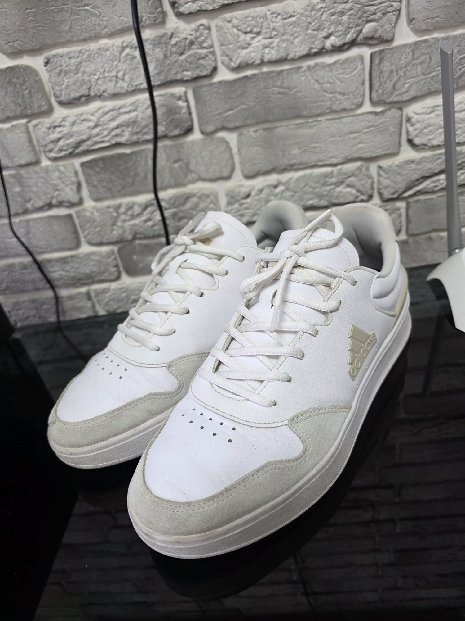 Оригинальные кроссы Adidas