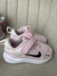 Обувки Nike Revolution 22 размер