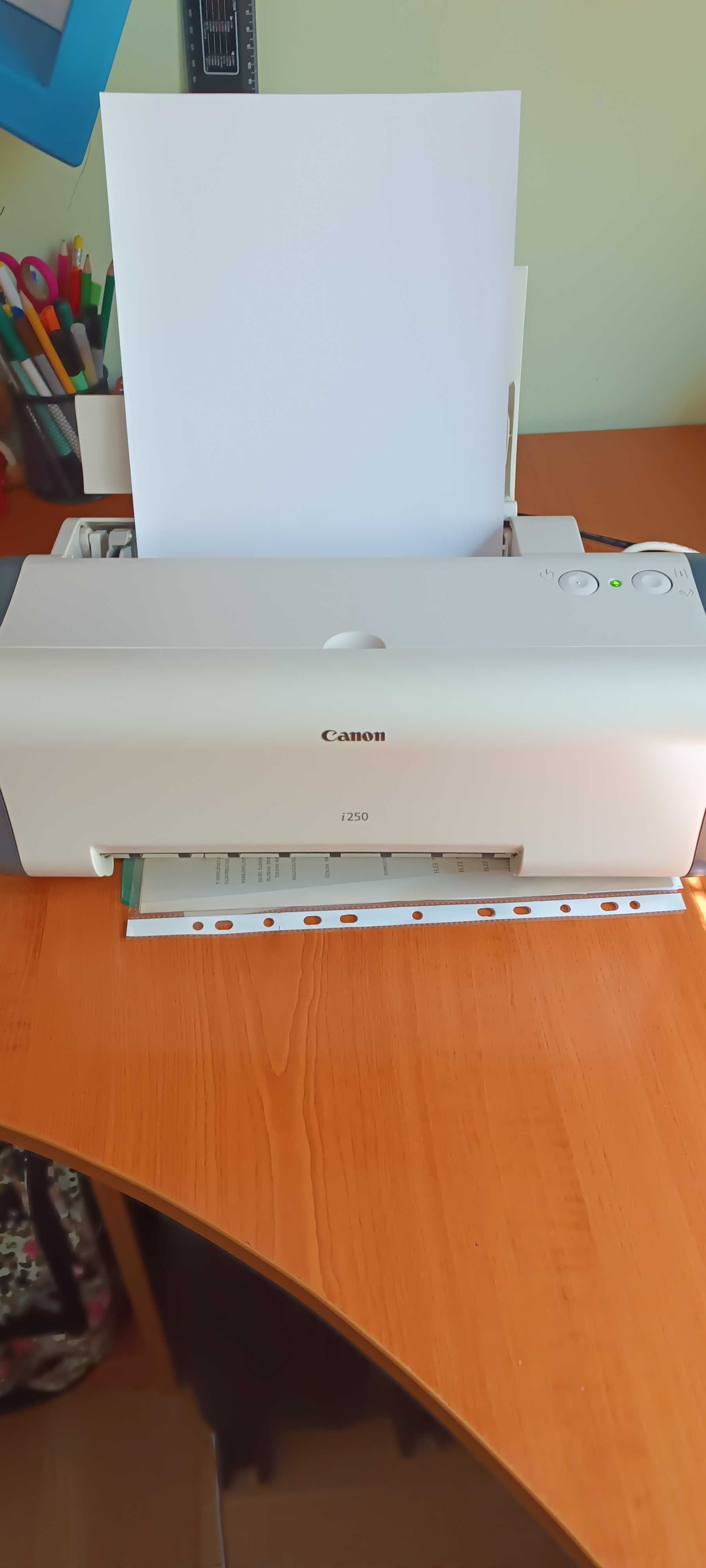 Продавам мастилено струен принтер Canon Bubble Jet i350