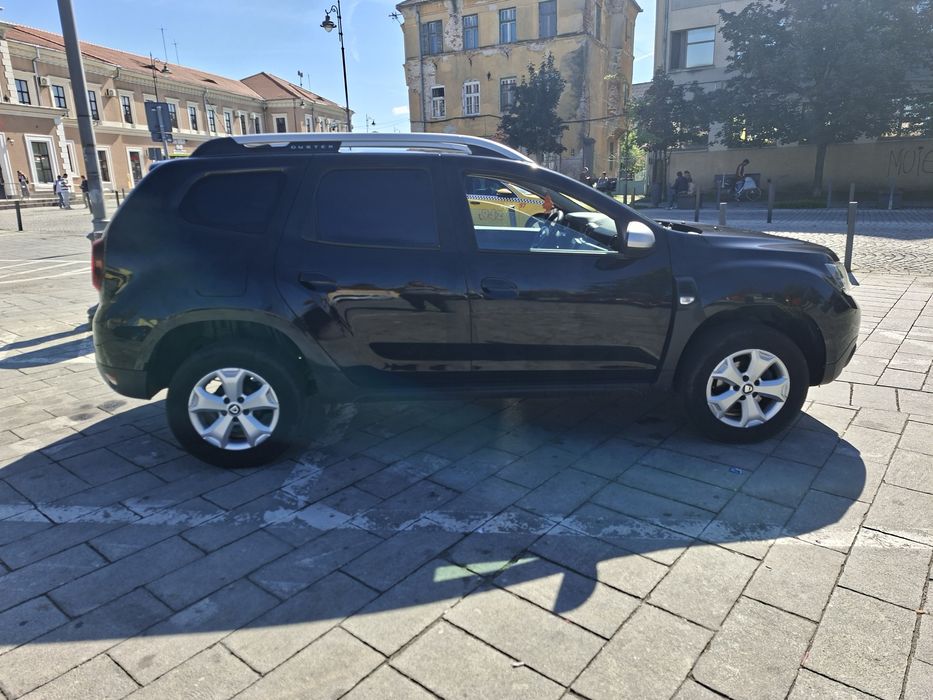 Vând Dacia Duster