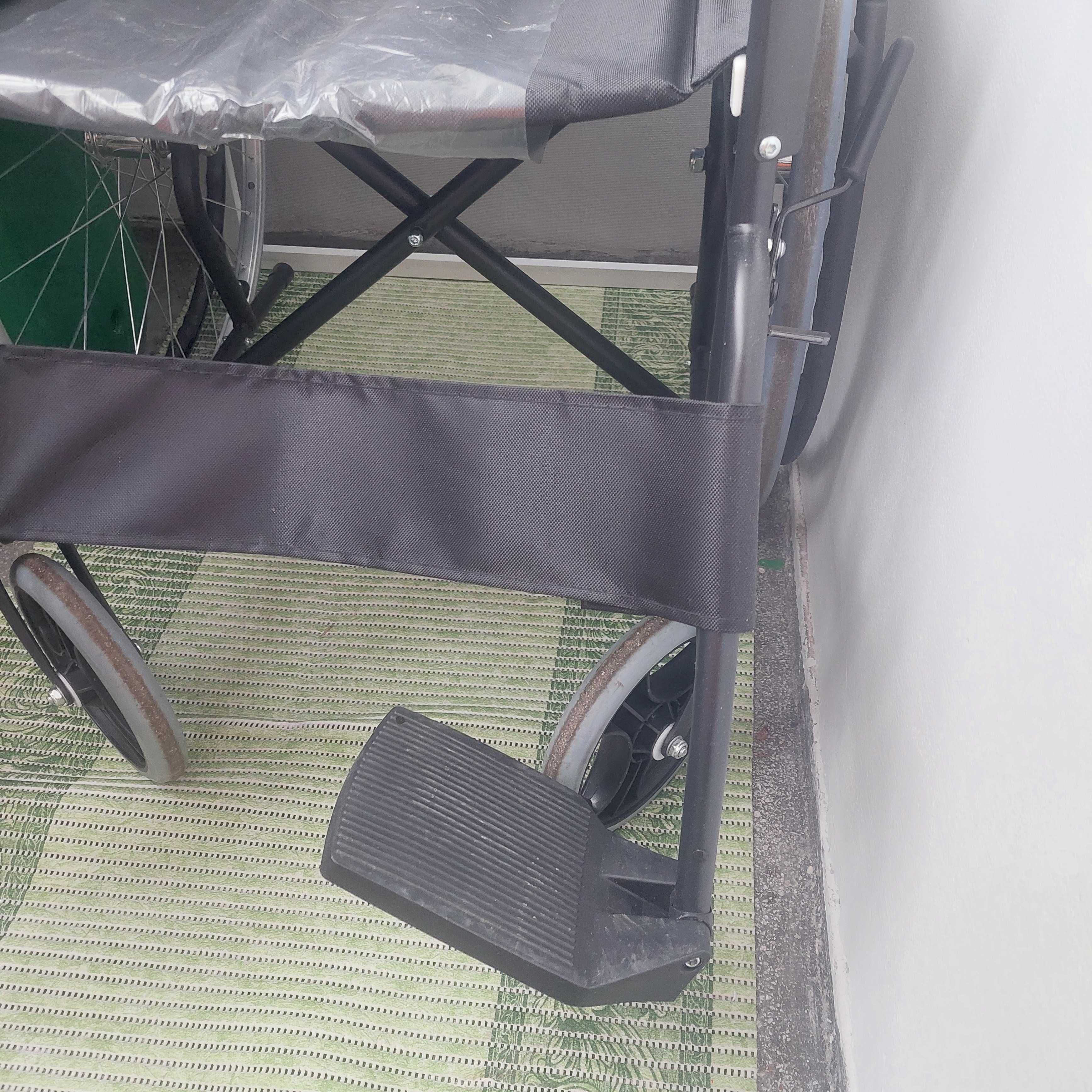 Fotoliu rulant pentru persoane cu handicap