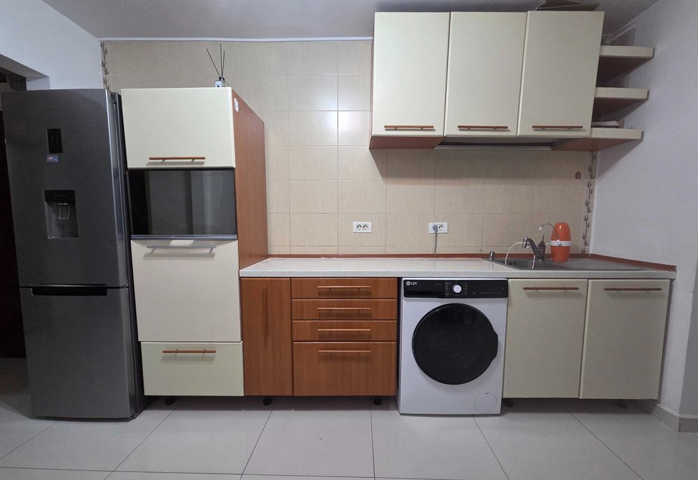 Mobilă de bucatarie