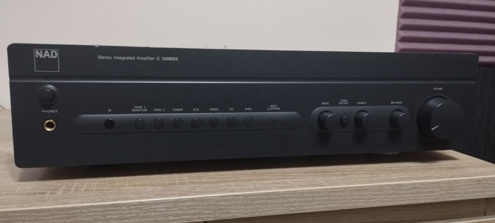 Amplificator (Nad c320 bee)