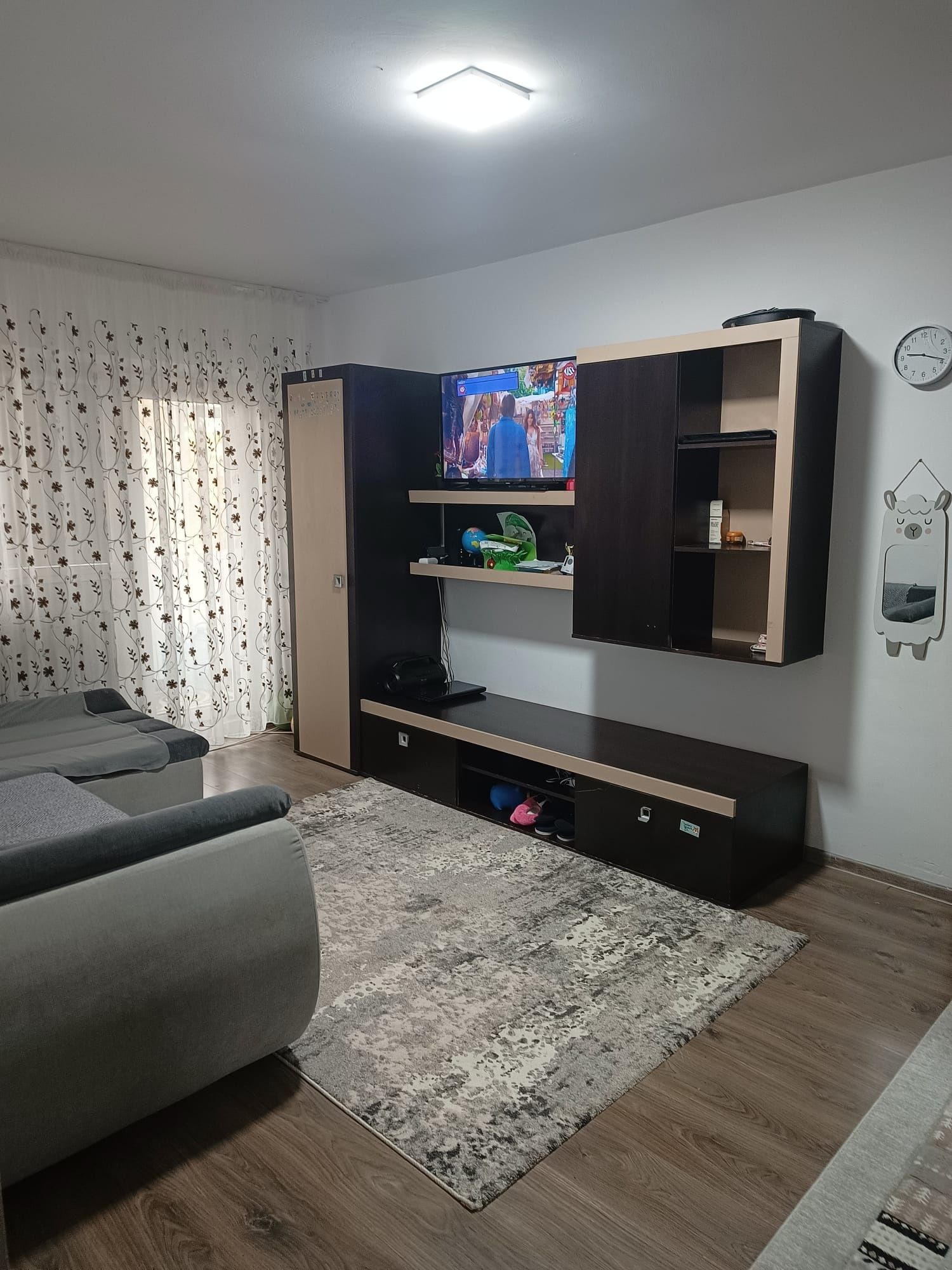 Vând apartament 2 camere 65.000€ negociabil zonă ultra centrală