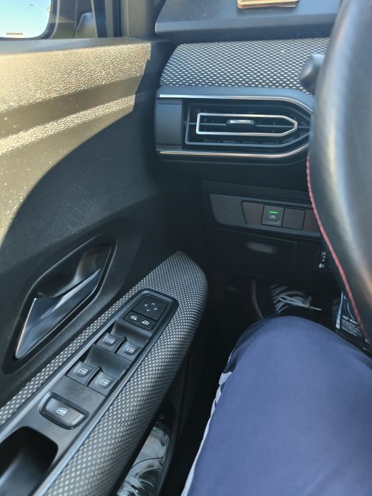 Дачия Сандеро 2023 такси