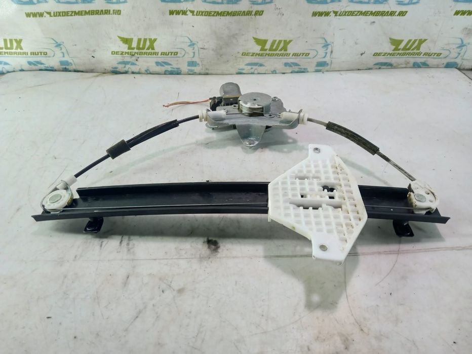 Macara gram dreapta spate 98840-CZ010 SsangYong Korando 3 [2010 - 201