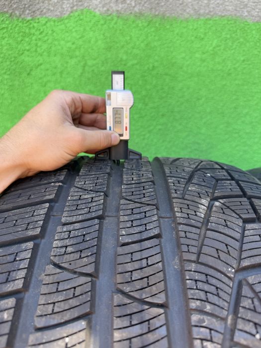 295/35/20 M+S PIRELLI SOTTOZERO Anvelope NOI