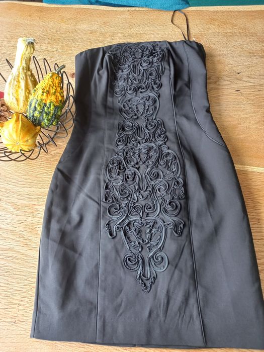 Нова коктейла малка черна рокля с етикет размер 36