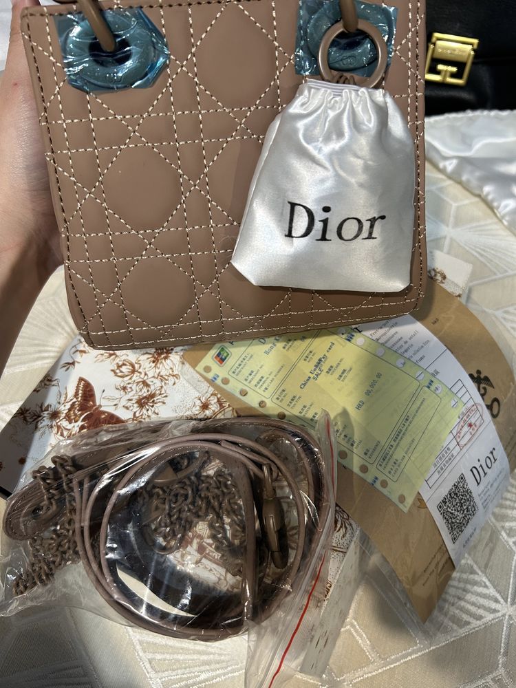 Сумка от DIOR