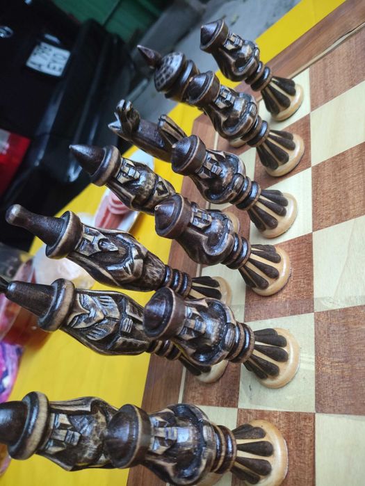 Шахматы продам дерево