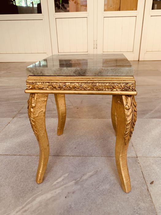 Винтидж масичка в стил Louis XV / Rococo с масивен мраморен плот