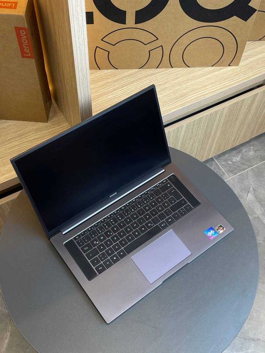 Новый офисный ноутбук  HONOR MAGICBOOK 15 с гарантией