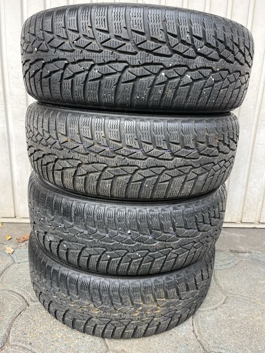 4 anvelope iarna 185/60 R15, Nokian, 5-6mm profil ramas!