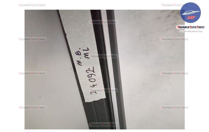 Ornament Prag Stanga Dreapta original Mercedes-Benz  M-Class  W166 [20