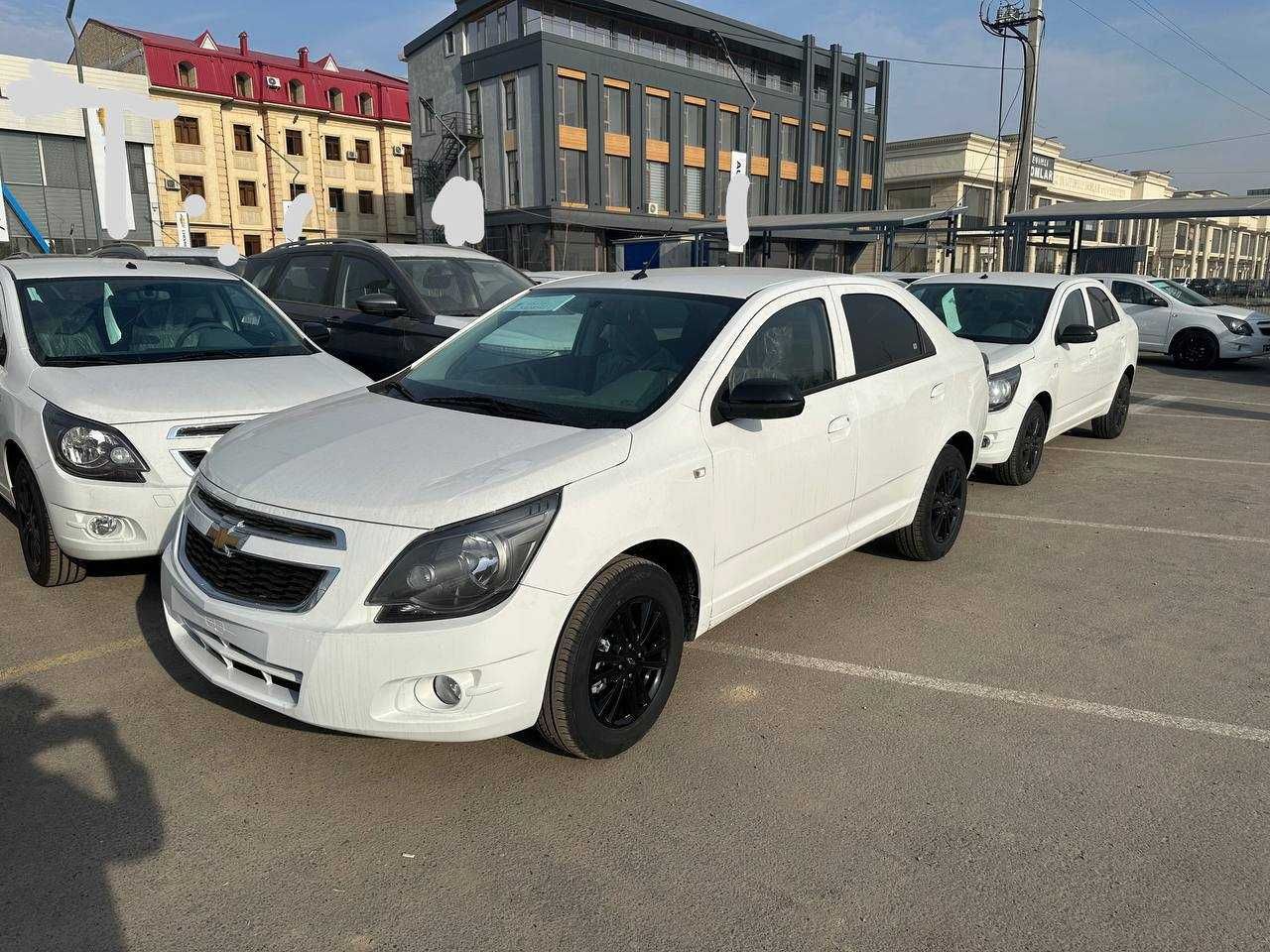 Chevrolet Cobalt midnight 2025