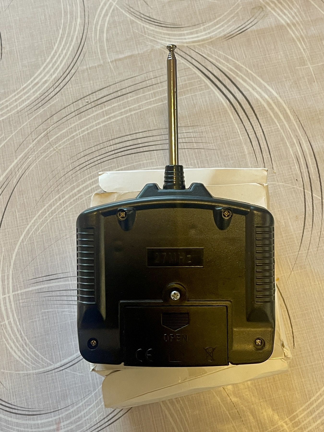 Дистанционно за радиоуправляеми коли 27 MHz