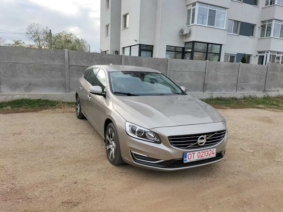 Volvo v60-2.4 AWD plug jn hybrid 283 CP