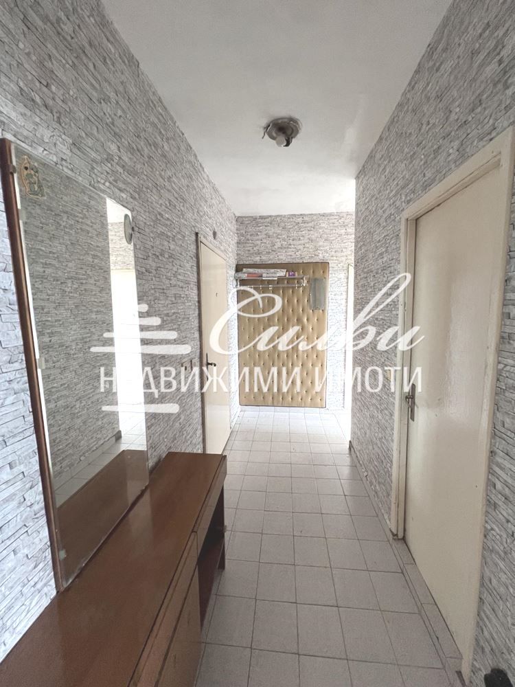 Продава се Двустаен апартамент в Шумен, Тракия - 63 кв.м за 1207 €/кв.м - Снимка #7