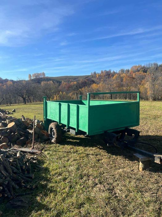 Vând Remorca basculabila