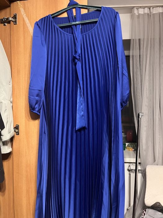 Платье синего цвета 48-50р новое