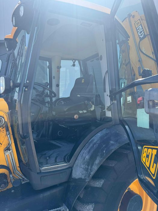 Buldoexcavator JCB 3CX