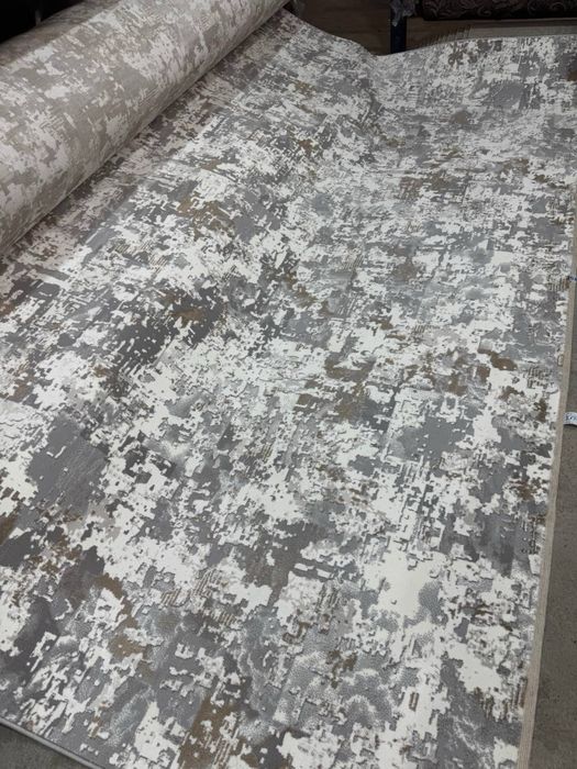 Kavralan/ kavralin/ & yumshoq metrajniy gilamlar bizda.