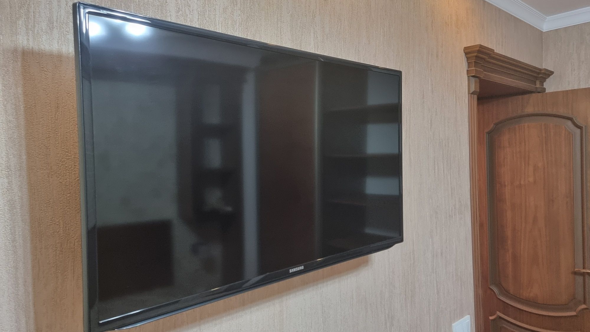 Продам 3 телевизора Full HD LED Samsung 40" UE40EH5000