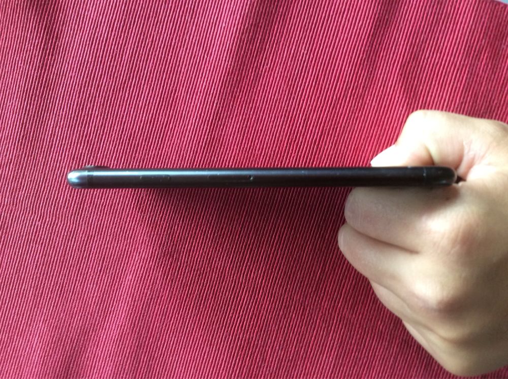 Продавам iphone 7