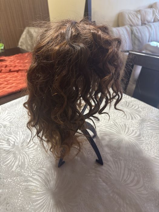 Перука от естествен косъм