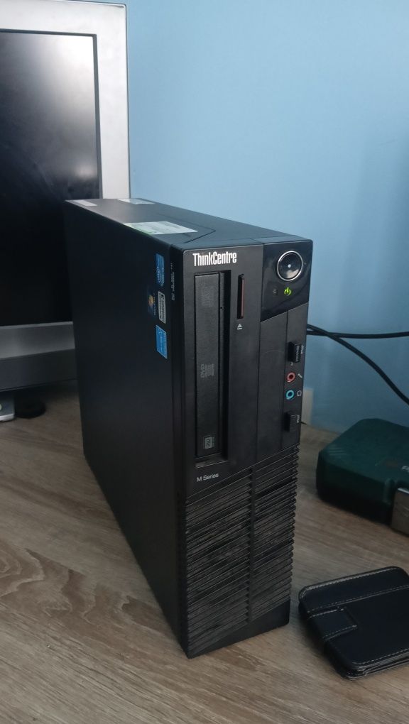 Компютър  спешно