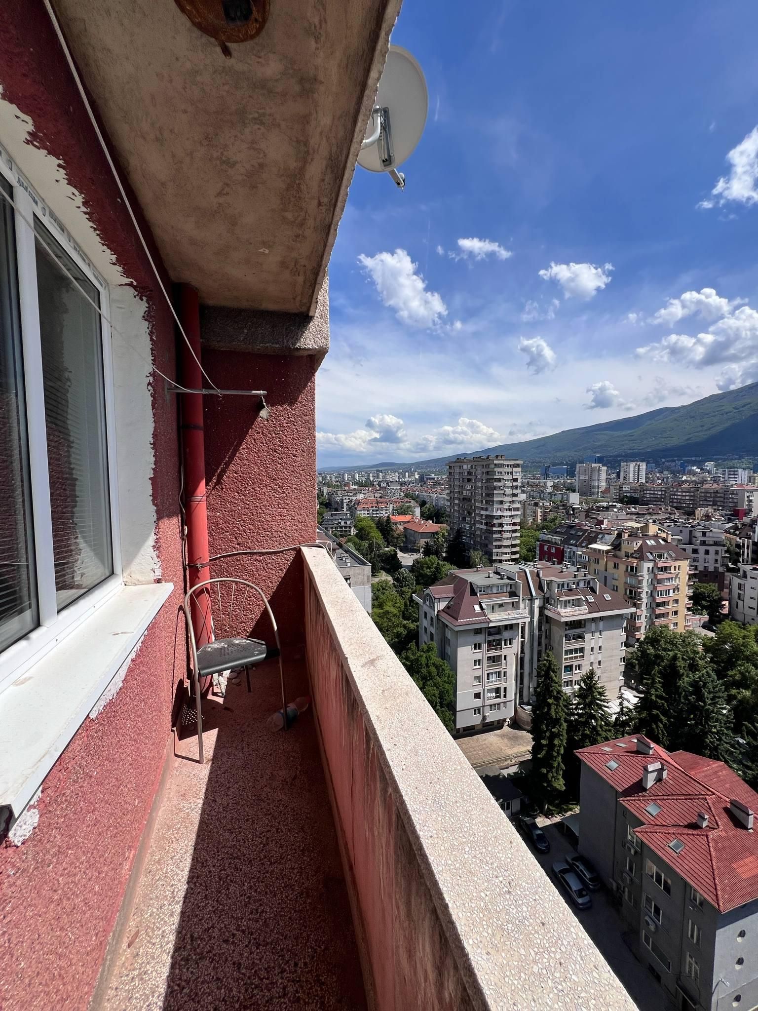 Тристаен апартамент под наем в ж.к. Красно село, 2146967