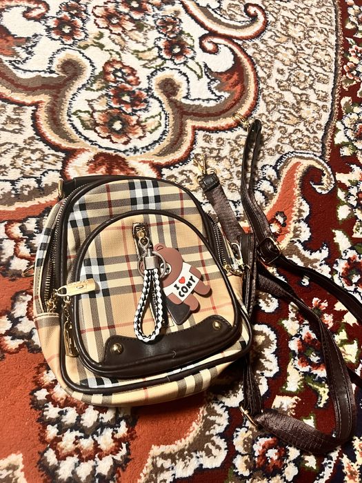 Сумка 2 хил такса булади янги ишлатилмаган хали