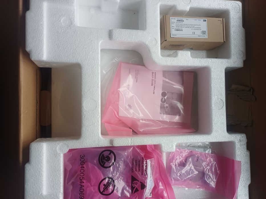 Invertor huawei 4kw trifazic nou