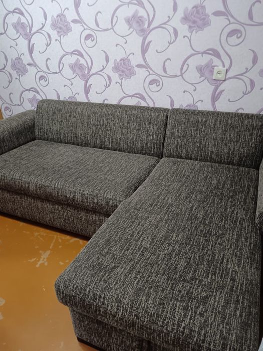 Диван угловой,с софой