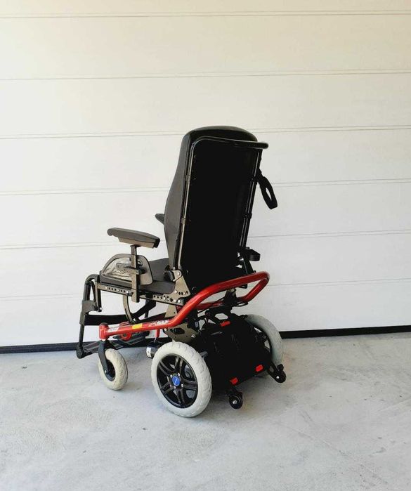 Carucior electric invalizi PLIABIL cauciucuri noi Otto A 200 (folosit)