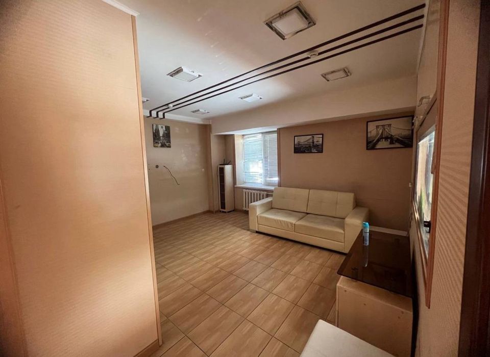 Срочно прадайутса нежилой офис ц5 лакости