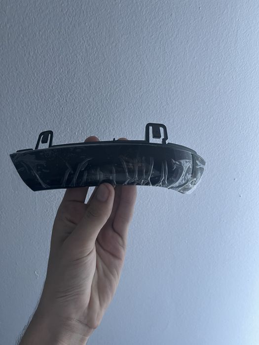 Semnalizare dinamica Golf 5