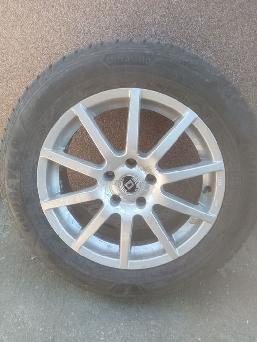 Гуми за джип Хюндай