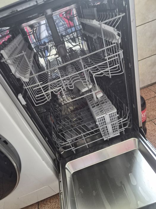 Съдомиялна машина AEG 45 см