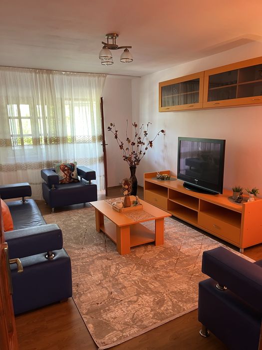 Apartament de inchiriat 2 camere,frumos si spatios