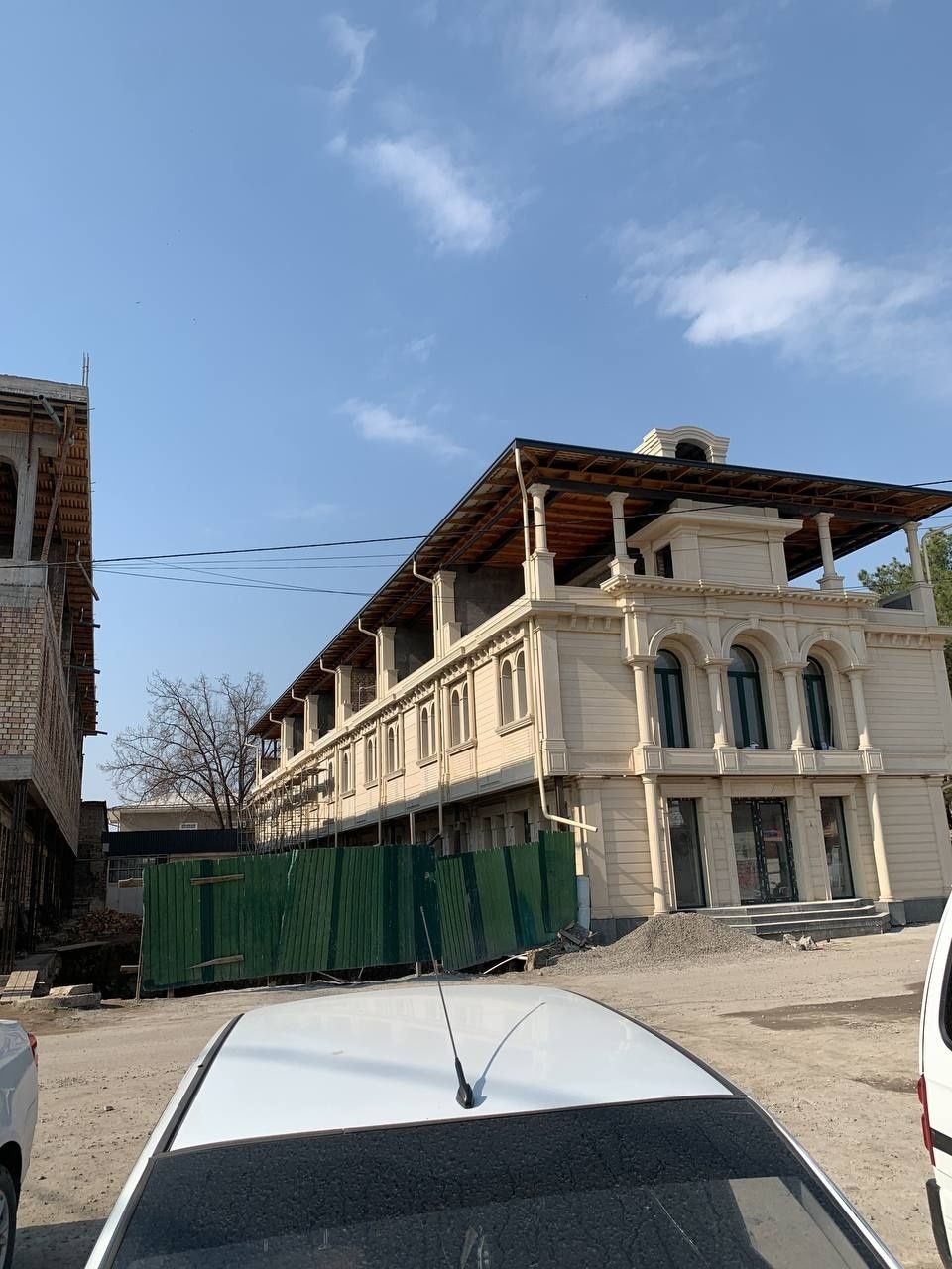 Arenda zdaniya pomeweniya pod ofis, hotel gostinitya