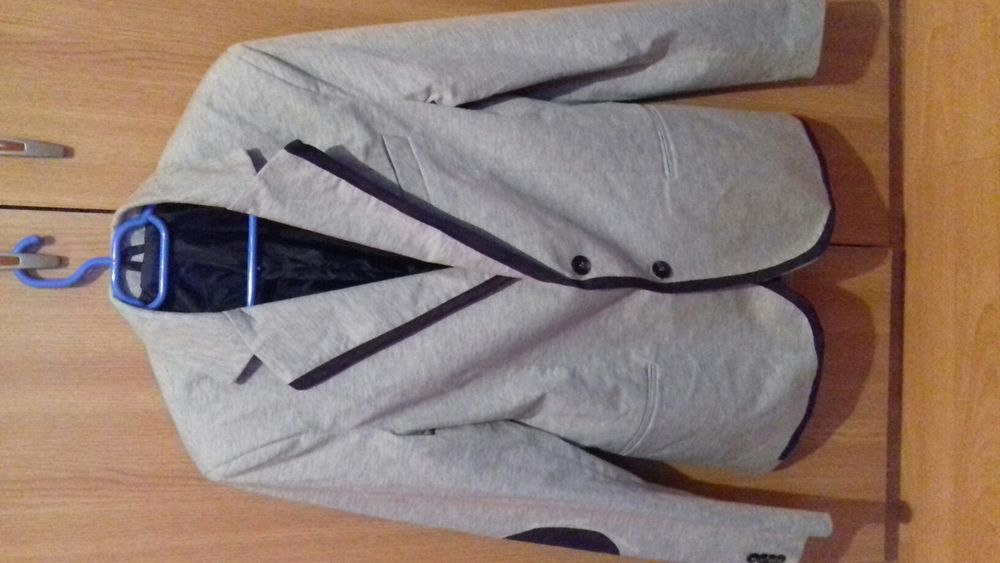 Sacou barbat in stare perfecta