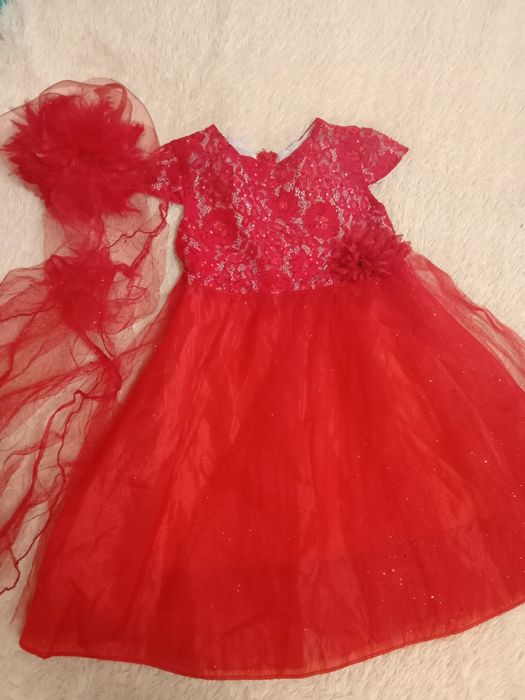 Продам детские платья