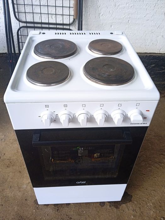 Электрическйй плита сатылады