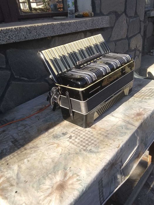 Акордеон велтмеистер