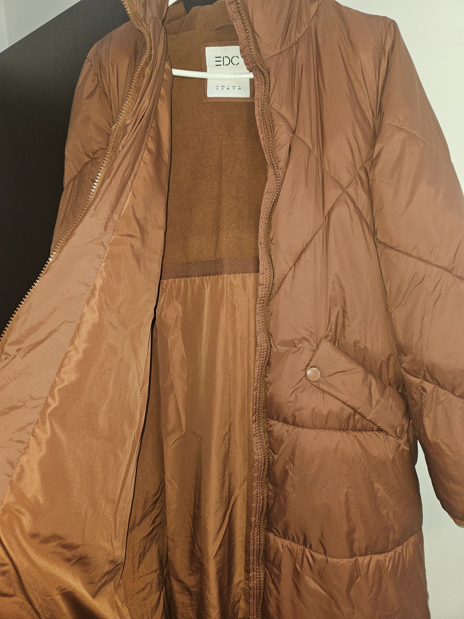 Яке  edc by ESPRIT