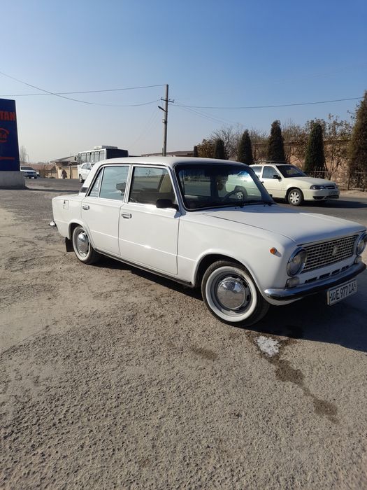 Srochna sotiladi vaz 21011 ideal