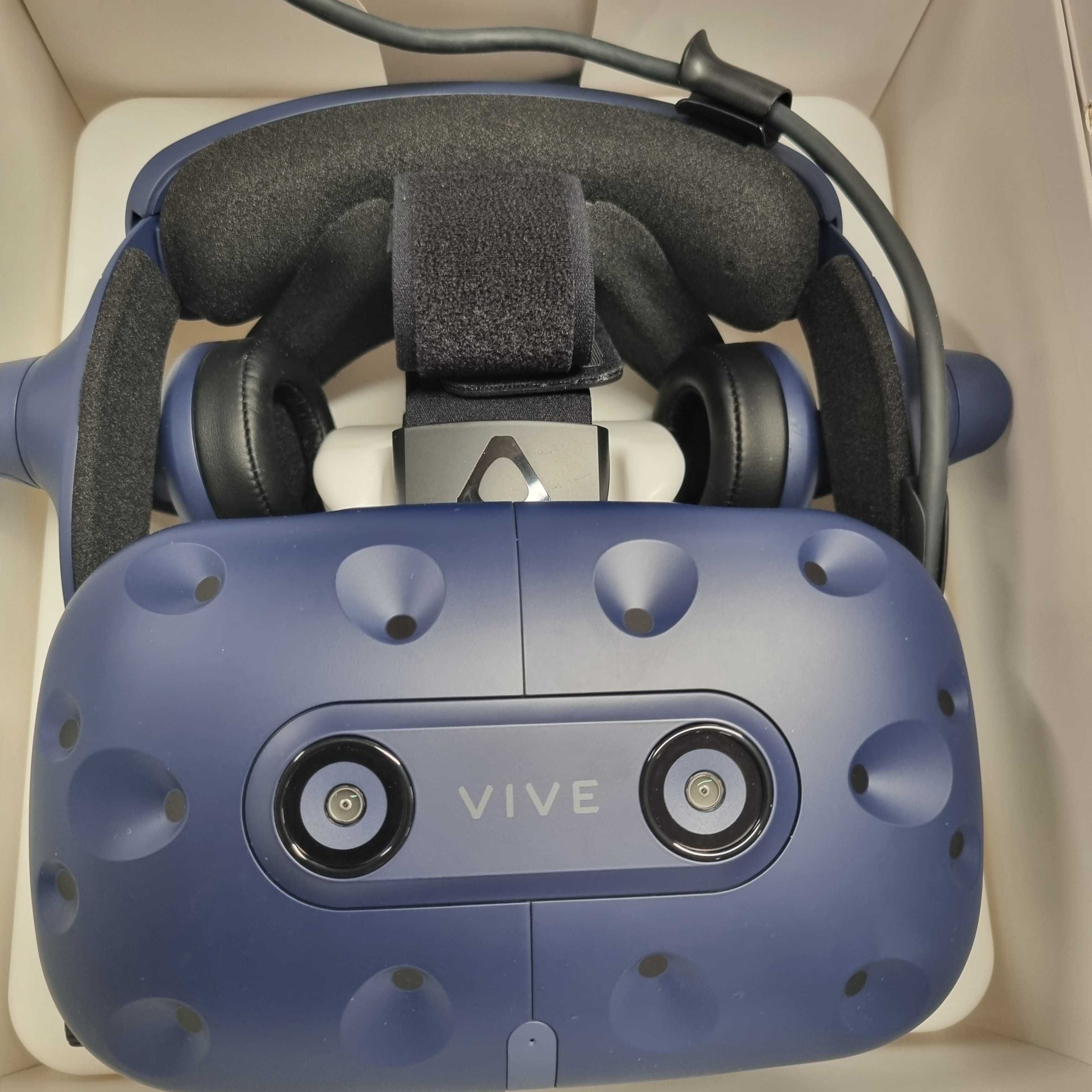 HTC Vive Pro Пълен VR комплект за виртуална реалност